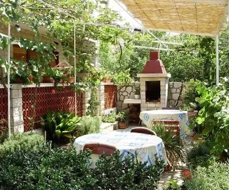 Apartament Apartments Dora *