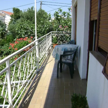 Apartments Dora