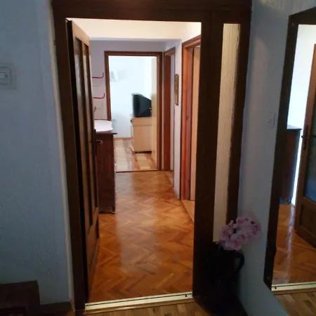 Apartments Dora
