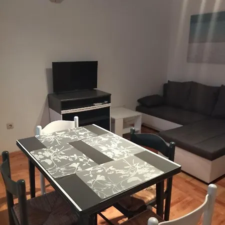 Apartament Apartments Dora